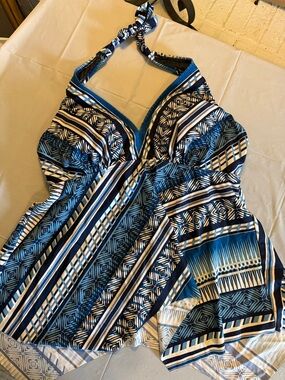 Swimsuits For All Blue and White Patterned Halter Tankini